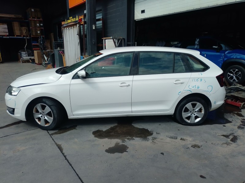 skoda rapid spaceback (nh1) del año 2017