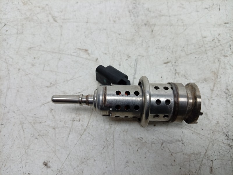 Recambio de inyector para citroën c3 iii (sx) 1.5 bluehdi 100 (sxyhyp, sxyhtu) referencia OEM IAM  9813930180 