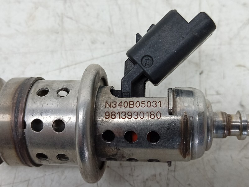 Recambio de inyector para citroën c3 iii (sx) 1.5 bluehdi 100 (sxyhyp, sxyhtu) referencia OEM IAM  9813930180 