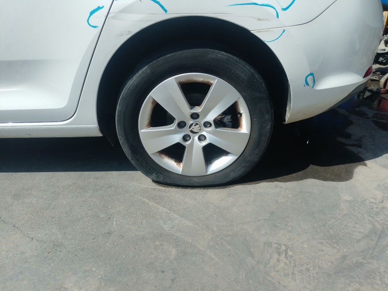 Recambio de llanta para skoda rapid spaceback (nh1) 1.4 tdi referencia OEM IAM   