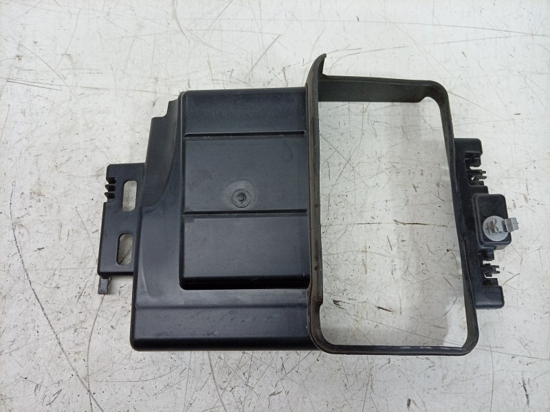 Recambio de canalizador de aire para renault clio v (b7_) tce 90 (b7mt) referencia OEM IAM  215587717R 