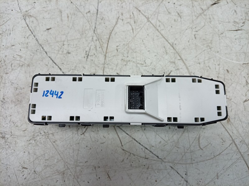 Recambio de mando elevalunas delantero izquierdo para hyundai kona (os, ose, osi) 1.6 gdi hybrid referencia OEM IAM  93571BE470N