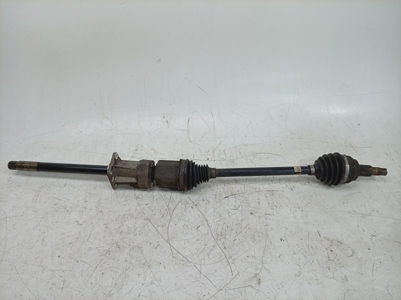 Recambio de transmision delantera izquierda para maserati ghibli iii (m157) 3.0 s q4 referencia OEM IAM  670032034 