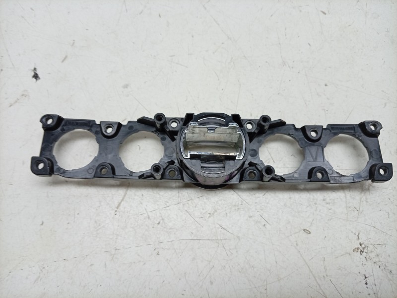 Recambio de moldura para aston martin rapide 5.9 v12 cat referencia OEM IAM   