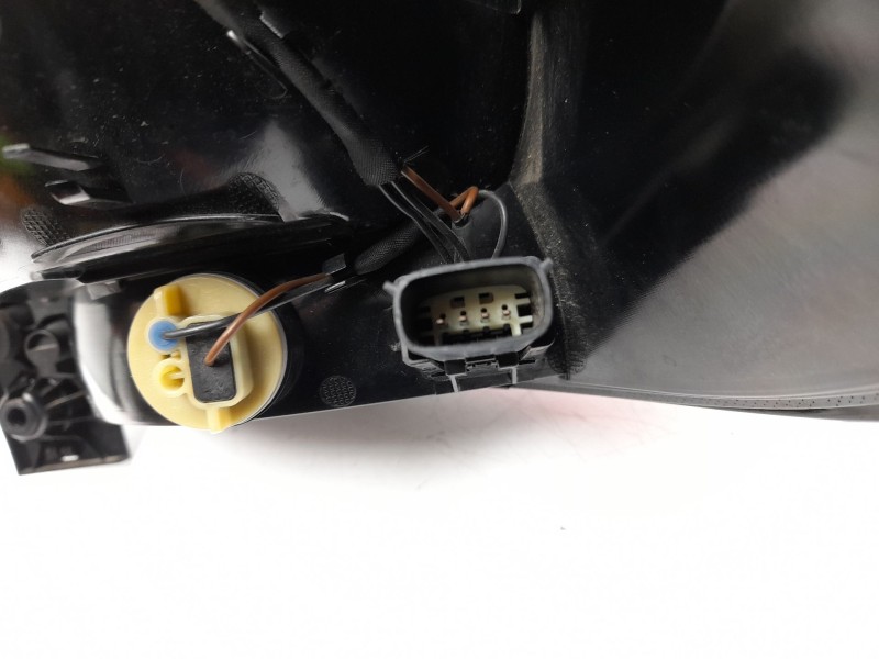 Recambio de piloto trasero izquierdo para citroën c3 aircross ii (2r_, 2c_) 1.5 bluehdi 110 referencia OEM IAM  YQ00767380 