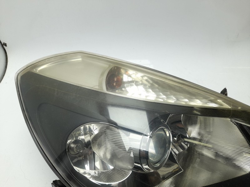Recambio de faro derecho para renault clio iii (br0/1, cr0/1) 1.5 dci (br17, cr17) referencia OEM IAM   