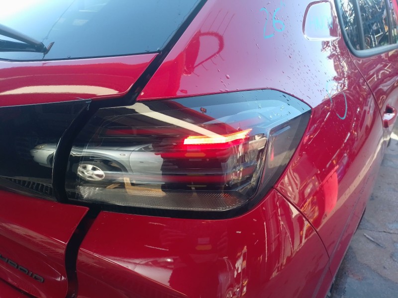 Recambio de piloto trasero derecho para peugeot 208 5p allure hybrid 110 edcs6 referencia OEM IAM   
