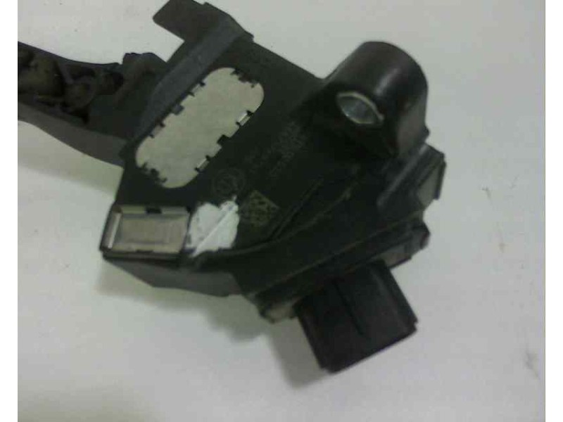 Recambio de potenciometro pedal para toyota yaris referencia OEM IAM 781100D030  