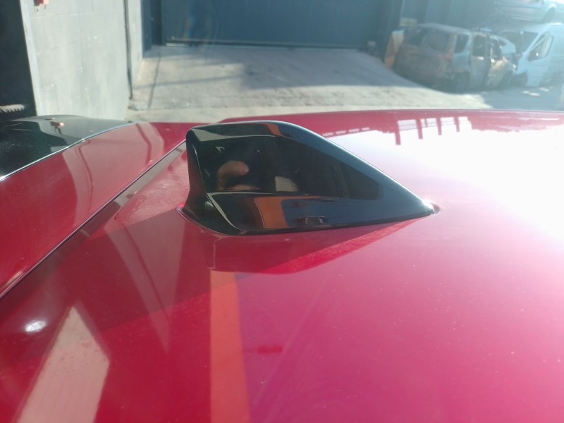 Recambio de antena para peugeot 208 5p allure hybrid 110 edcs6 referencia OEM IAM   