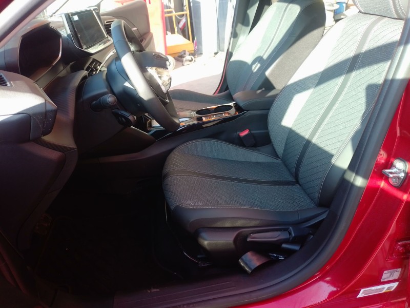 Recambio de juego asientos completo para peugeot 208 5p allure hybrid 110 edcs6 referencia OEM IAM   