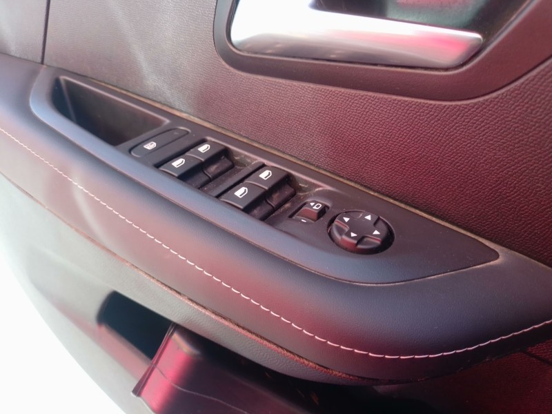 Recambio de mando elevalunas delantero izquierdo para peugeot 208 5p allure hybrid 110 edcs6 referencia OEM IAM   