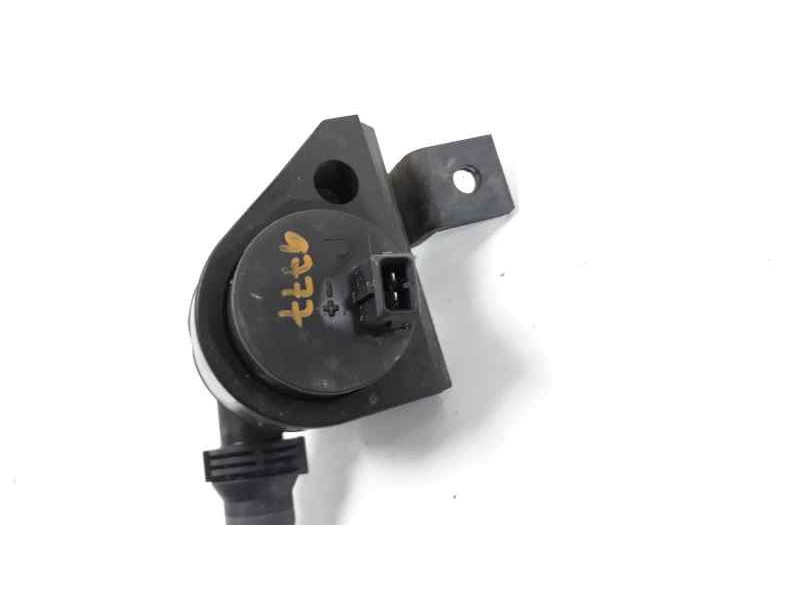 Recambio de bomba agua para bmw serie 5 berlina (e60) 520d referencia OEM IAM 6922647  