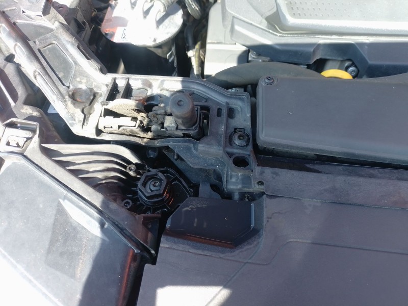 Recambio de cerradura capo para audi q3 sportback (f3n) 35 tdi referencia OEM IAM   
