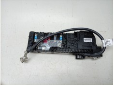 CAJA RELES / FUSIBLES A4475404326 