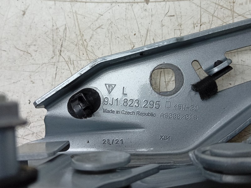 Recambio de bisagra capo izquierda para porsche taycan (y1a) 4s referencia OEM IAM  9J1823295 