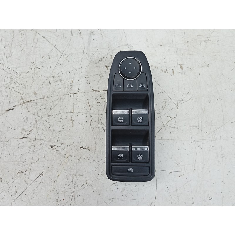 Recambio de mando elevalunas delantero izquierdo para renault clio v (b7_) 1.0 lpg (b7mt) referencia OEM IAM  254015831R IAF9010