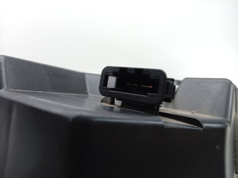 Recambio de subwoofer para porsche taycan (y1a) 4s referencia OEM IAM  9J1035481 