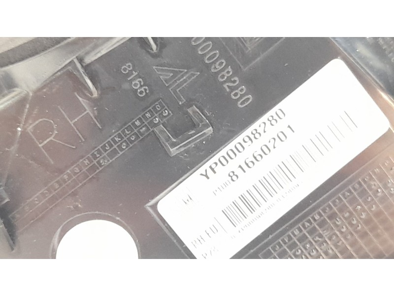 Recambio de piloto trasero derecho para opel grandland x ultimate referencia OEM IAM YP00098280 104LLM871 