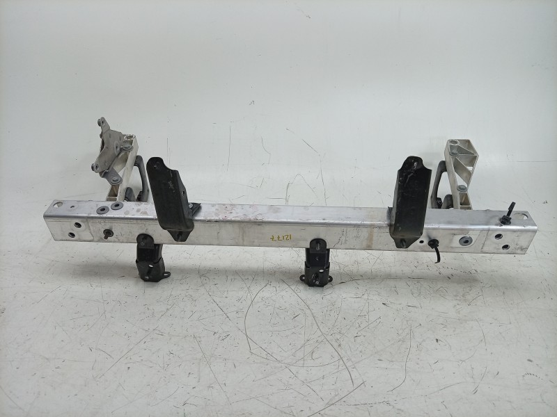 Recambio de travesaño inferior para porsche taycan (y1a) 4s referencia OEM IAM  9J1805341 