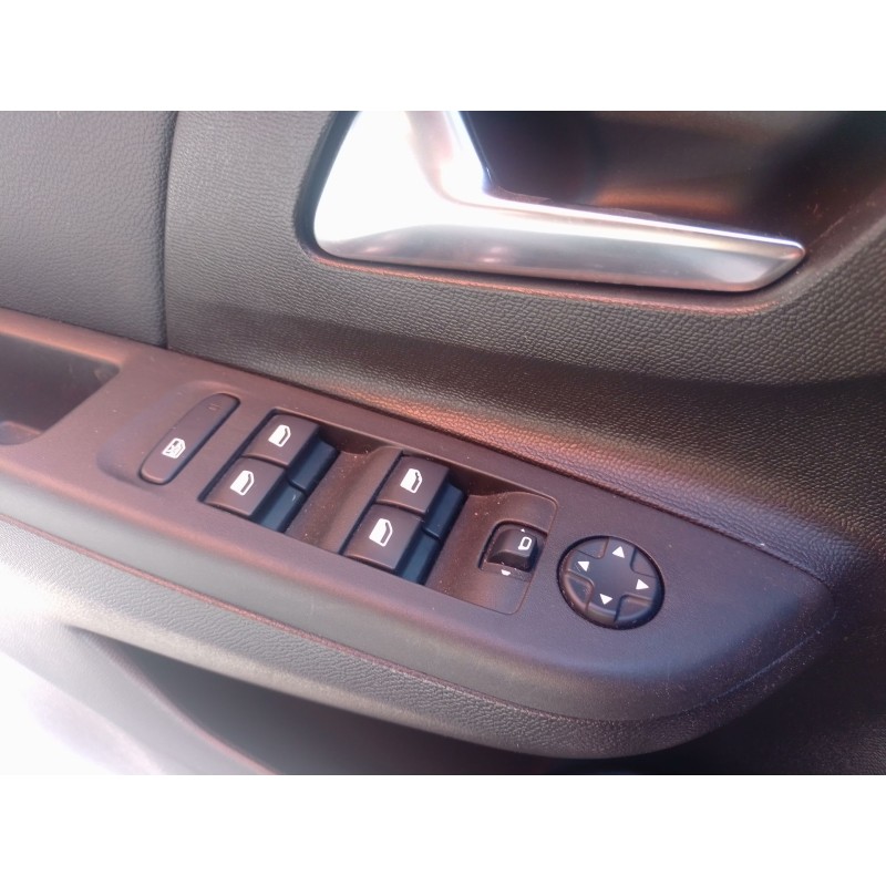 Recambio de mando elevalunas delantero izquierdo para opel corsa f (p2jo) 1.2 (68) referencia OEM IAM   
