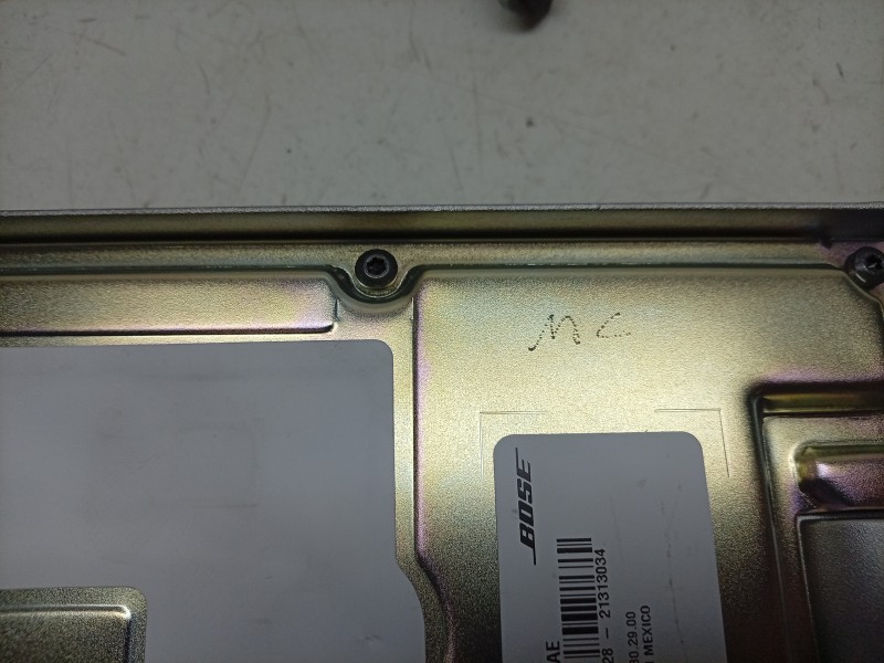 Recambio de amplificador de sonido para porsche taycan (y1a) 4s referencia OEM IAM  9J1035223F 