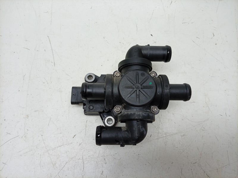 Recambio de valvula intercambio de calefaccion para porsche taycan (y1a) 4s referencia OEM IAM  9J1906459A 
