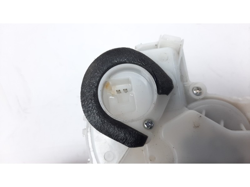 Recambio de cerradura puerta trasera izquierda para suzuki vitara 1.6 ddis comfort 4x4 referencia OEM IAM 8230254P01  