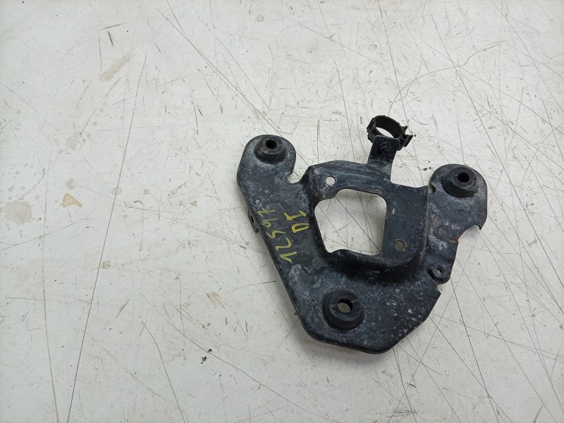 Recambio de soporte filtro aire para maserati ghibli iii (m157) 3.0 s q4 referencia OEM IAM  70583037 