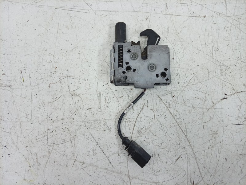 Recambio de cerradura capo para volkswagen taigo (cs1) 1.0 tsi referencia OEM IAM  8S0823509C 