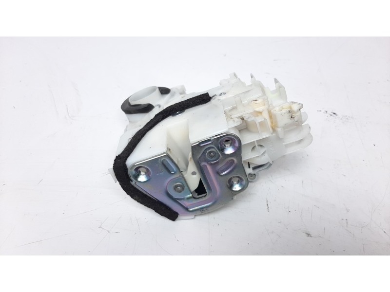 Recambio de cerradura puerta trasera izquierda para suzuki vitara 1.6 ddis comfort 4x4 referencia OEM IAM 8230254P01  