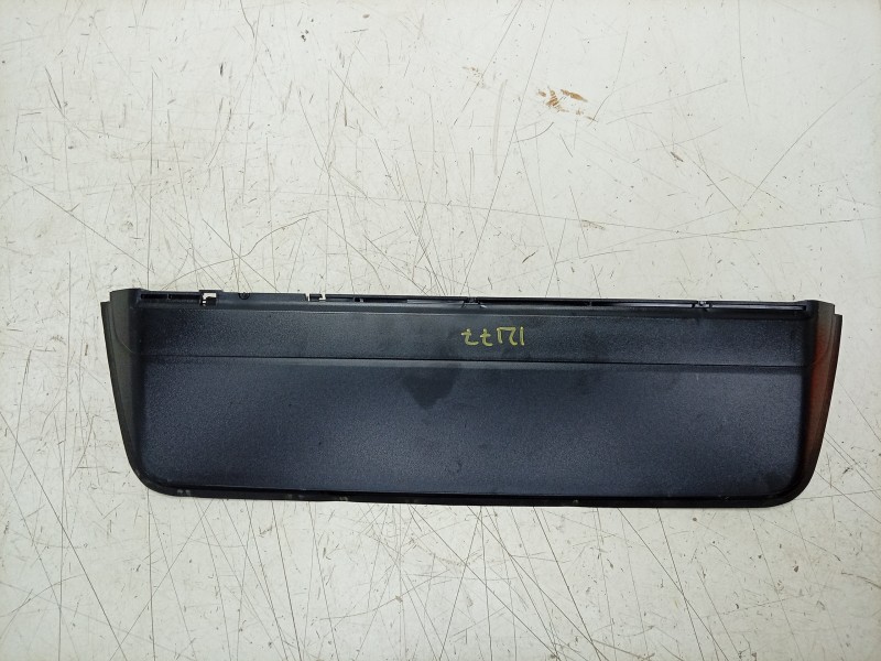 Recambio de piloto trasero central para porsche taycan (y1a) 4s referencia OEM IAM  9J194504 