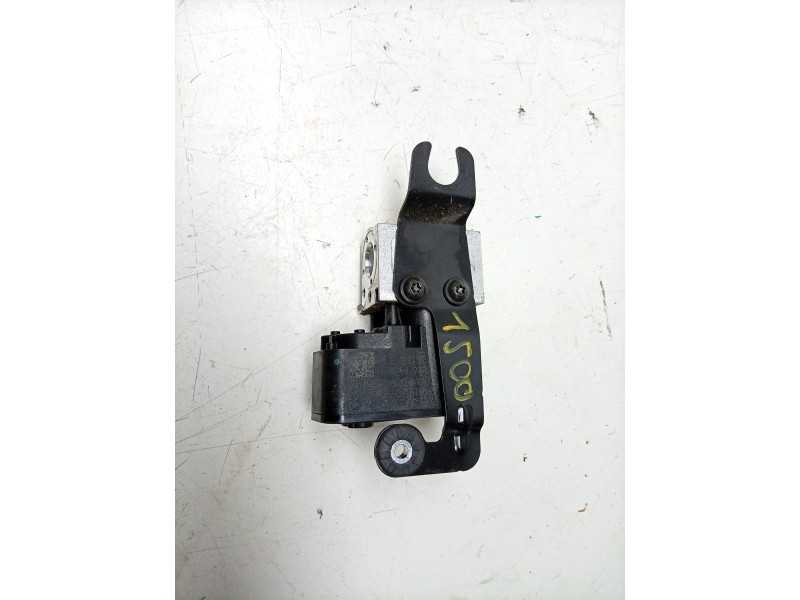 Recambio de valvula expansion para porsche taycan (y1a) 4s referencia OEM IAM  4M0816682E 