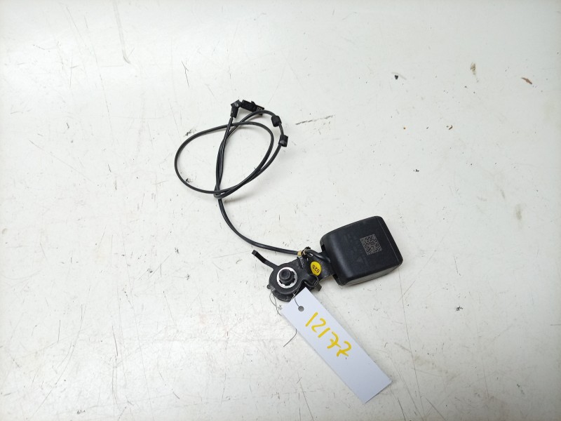 Recambio de enganche cinturon trasero derecho para porsche taycan (y1a) 4s referencia OEM IAM  9J1857754D 