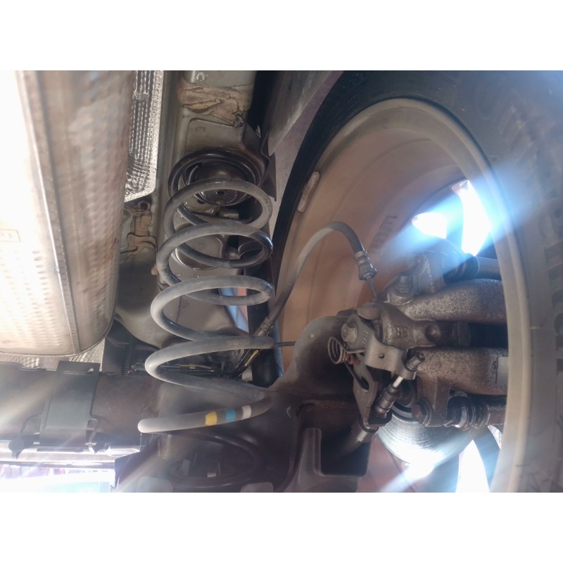 Recambio de amortiguador trasero derecho para opel crossland x / crossland (p17, p2qo) 1.2 (75) referencia OEM IAM   