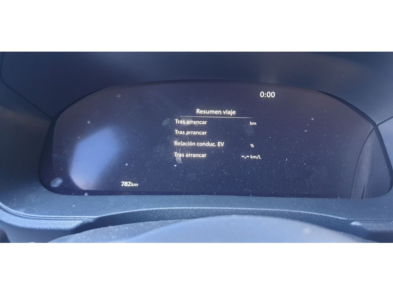 Recambio de cuadro instrumentos para toyota yaris cross hybrid 2wd active tech referencia OEM IAM 83800F5B11  
