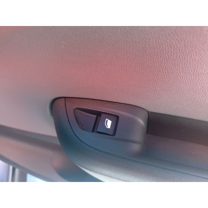 Recambio de mando elevalunas trasero derecho para opel crossland x / crossland (p17, p2qo) 1.2 (75) referencia OEM IAM   