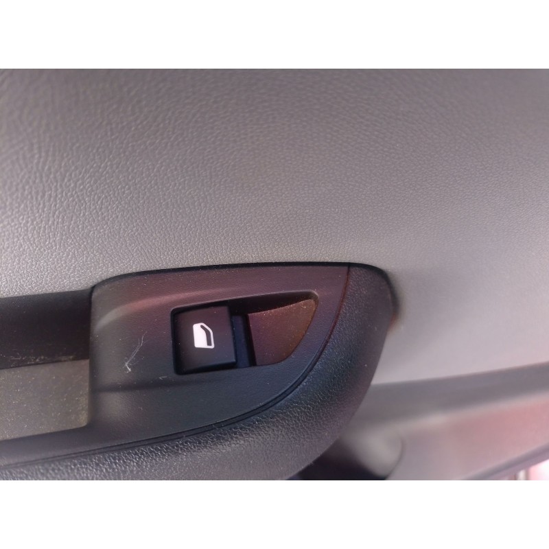Recambio de mando elevalunas trasero izquierdo para opel crossland x / crossland (p17, p2qo) 1.2 (75) referencia OEM IAM   
