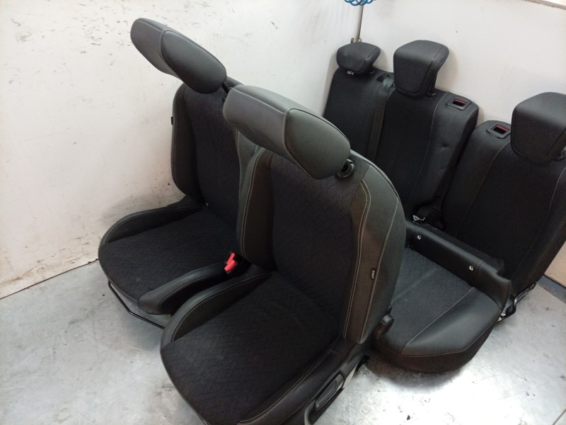 Recambio de juego asientos completo para opel corsa f (p2jo) 1.2 (68) referencia OEM IAM  98302352ZD 