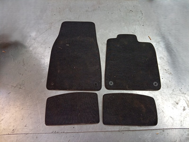 Recambio de juego alfombrillas para porsche taycan (y1a) 4s referencia OEM IAM  9J1864435 
