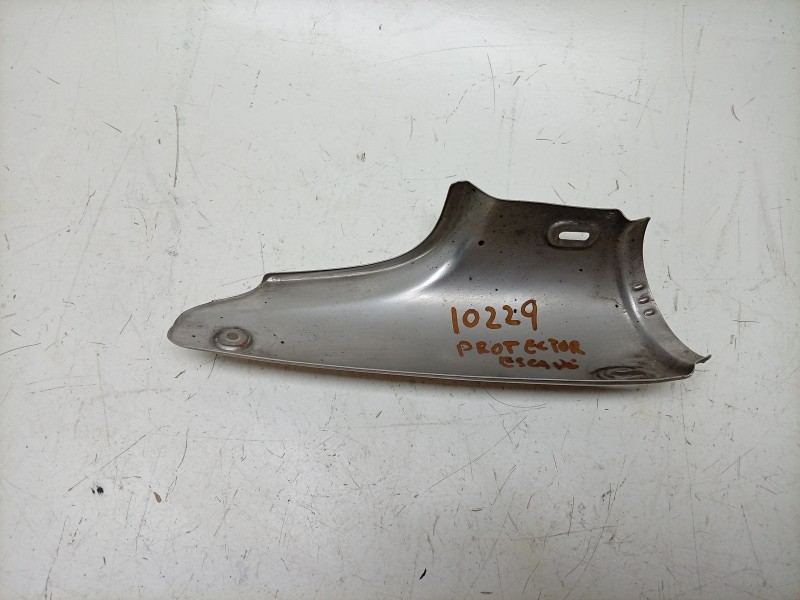 Recambio de moldura para bmw r 1200 gs r 1200 gs referencia OEM IAM  18517726831 