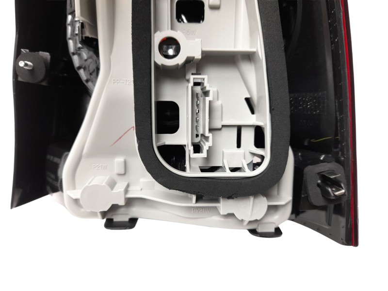 Recambio de piloto trasero izquierdo para volkswagen polo (9n3) referencia OEM IAM  6Q6945095M 103F23391771/169142512500581/VG02