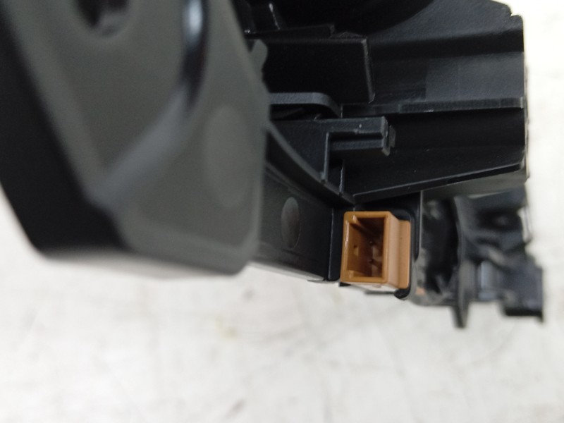 Recambio de maneta interior trasera izquierda para porsche taycan (y1a) 4s referencia OEM IAM  9J1837113B 