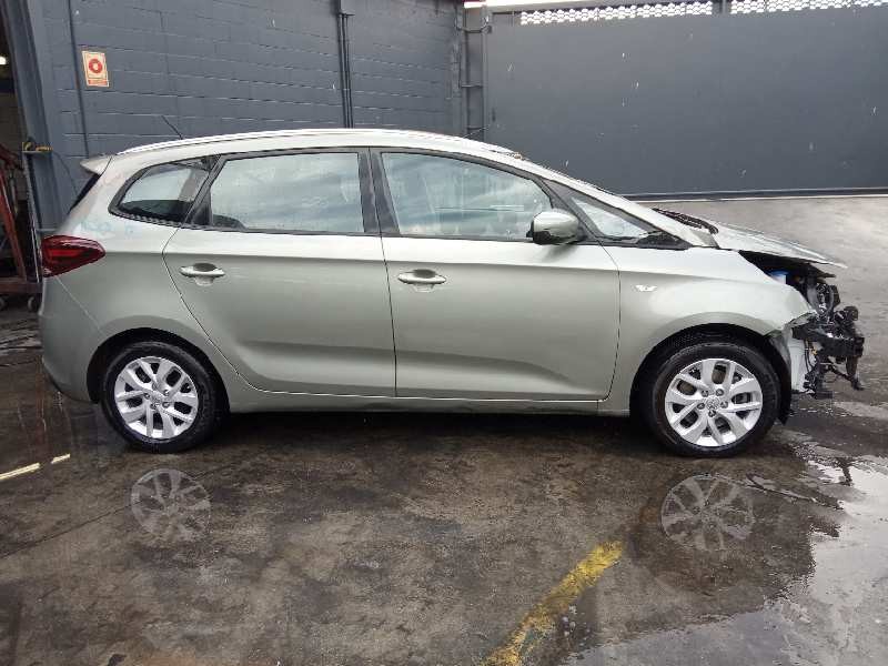 kia carens ( ) del año 2017