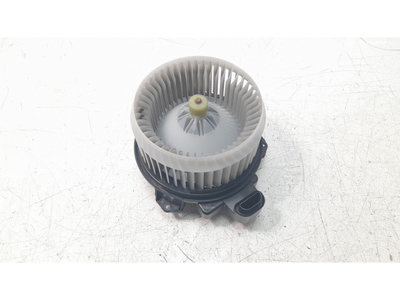 Recambio de ventilador calefaccion para toyota rav4 referencia OEM IAM 2727008105  