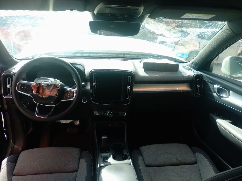 volvo xc40 (536) del año 2023