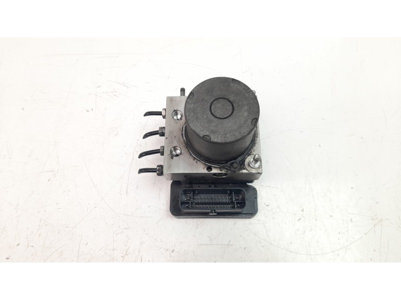 Recambio de abs para iveco daily furgón 2.3 diesel referencia OEM IAM 5802268475  