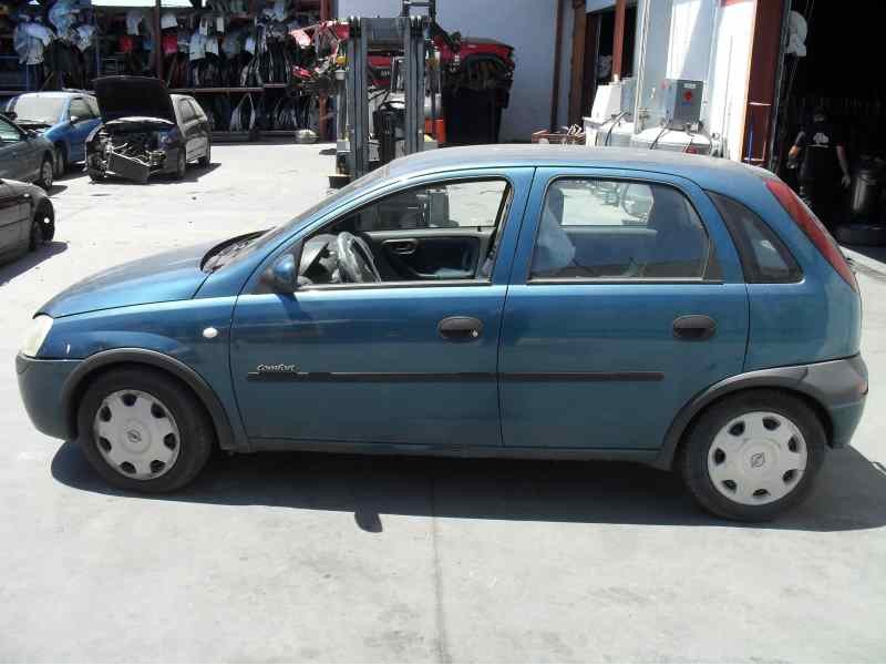 opel corsa c del año 2000
