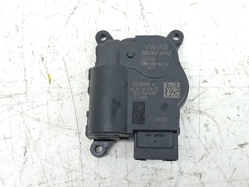 Recambio de motor trampilla calefaccion para volkswagen golf viii lim. (cd1) life referencia OEM IAM T48318B 2Q0907511F 370015/C