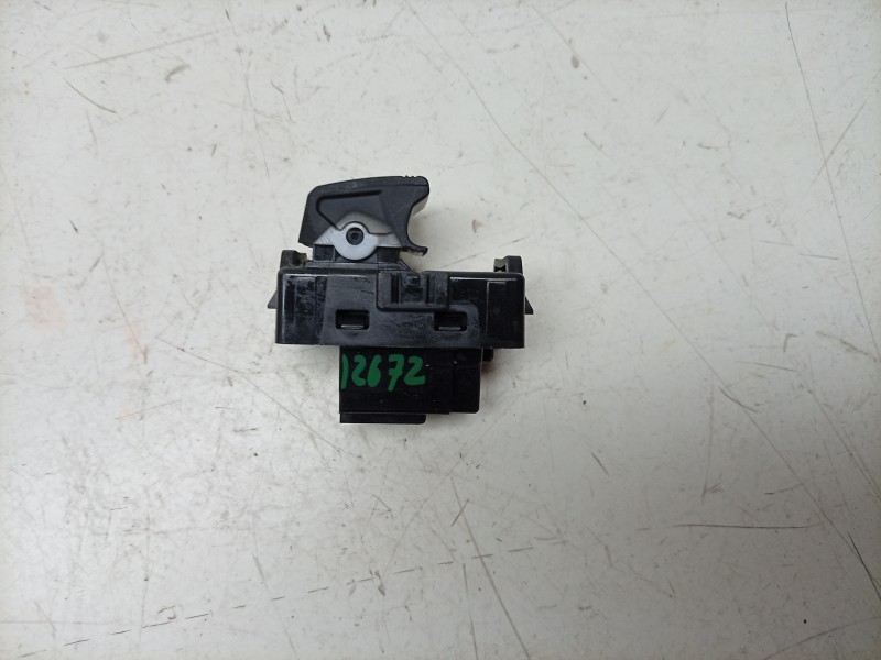 Recambio de mando elevalunas trasero derecho para renault captur ii (hf_) 1.0 tce 90 eco-g (hfm6) referencia OEM IAM  254218388R