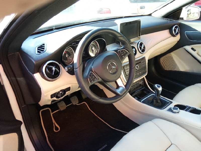 mercedes-benz clase cla (w117) del año 2015